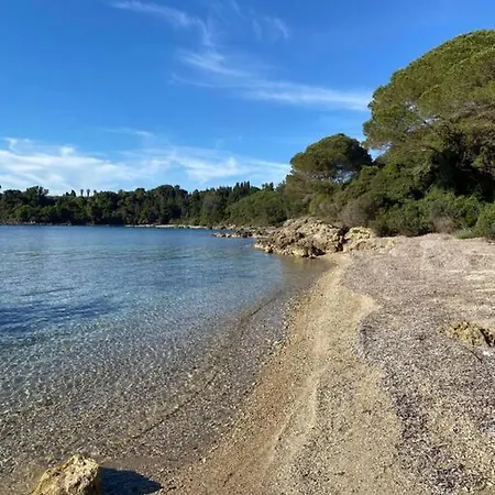 בית נופש Secluded Seaside W Garden Sea-sunset View