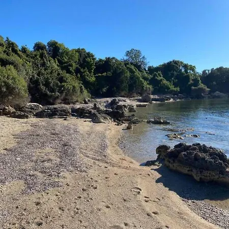 펜션 Secluded Seaside W Garden Sea-sunset View Korakokhórion